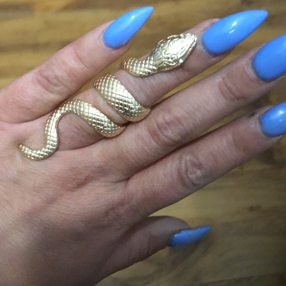 Large Statement snake ring - Picture 2 of 4
